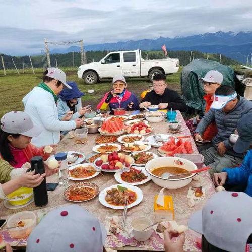 农村酒席吃瓜群众,吃瓜群众的欢乐盛宴